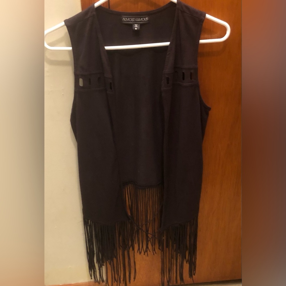 Top vest fringe